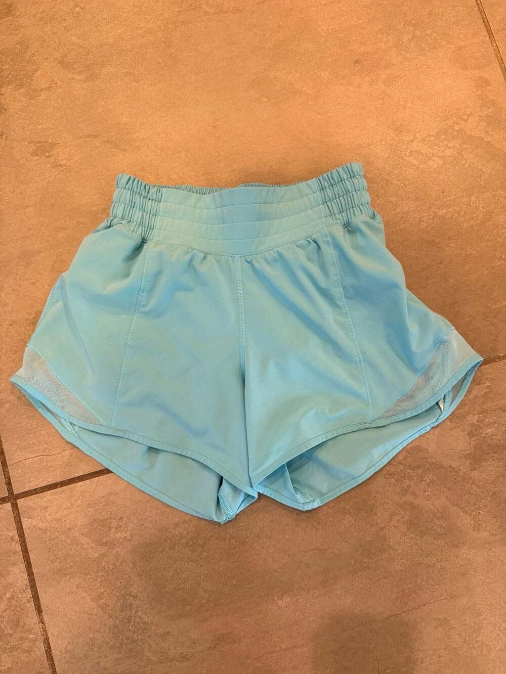Lululemon Hotty Hot High-Rise Lined Short 2.5" Blue Size 0